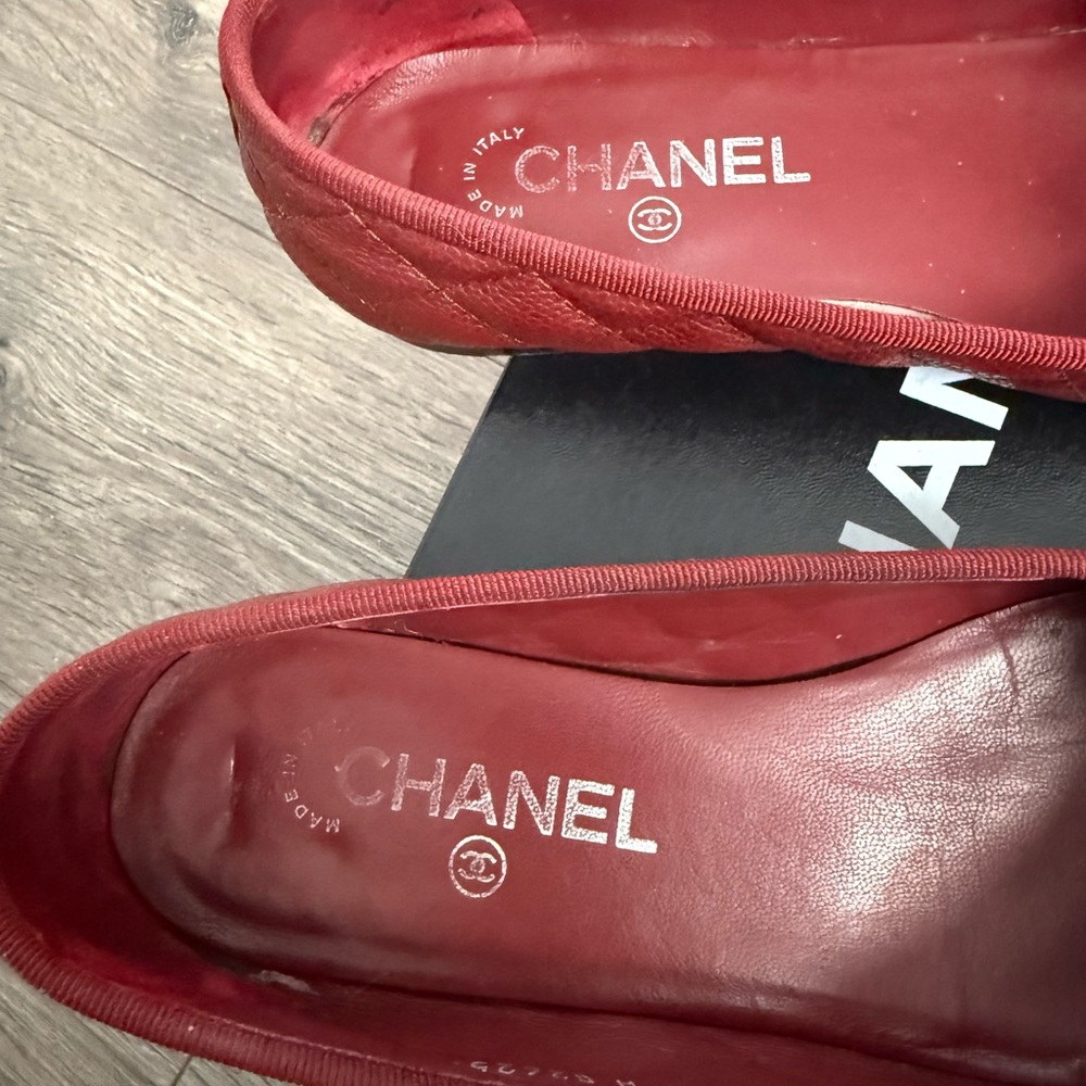 CHANEL Burgundy Ballet Flats - Picture 2 of 9